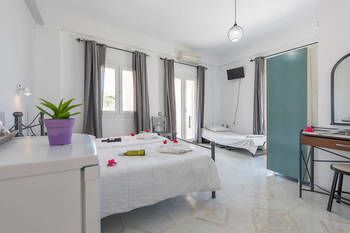 Agas 2* Karterados (Santorini)